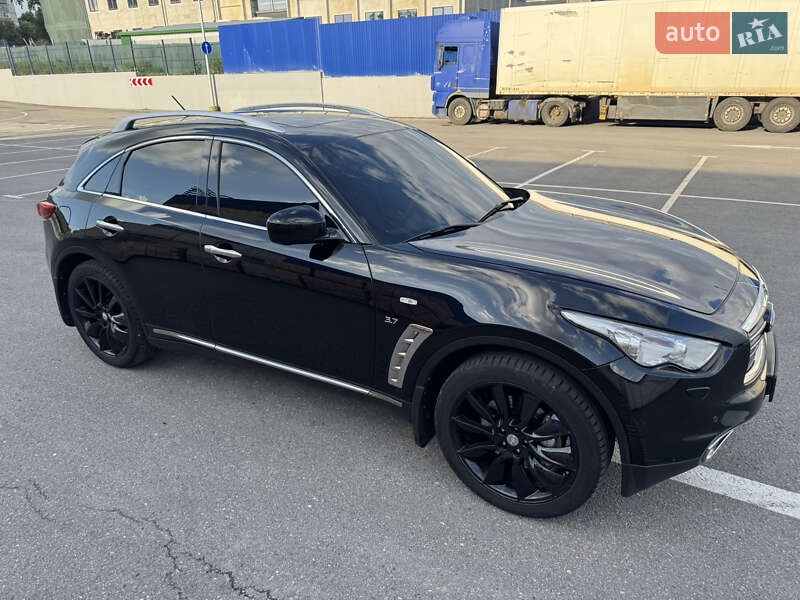 Внедорожник / Кроссовер Infiniti FX 37 2011 в Полтаве