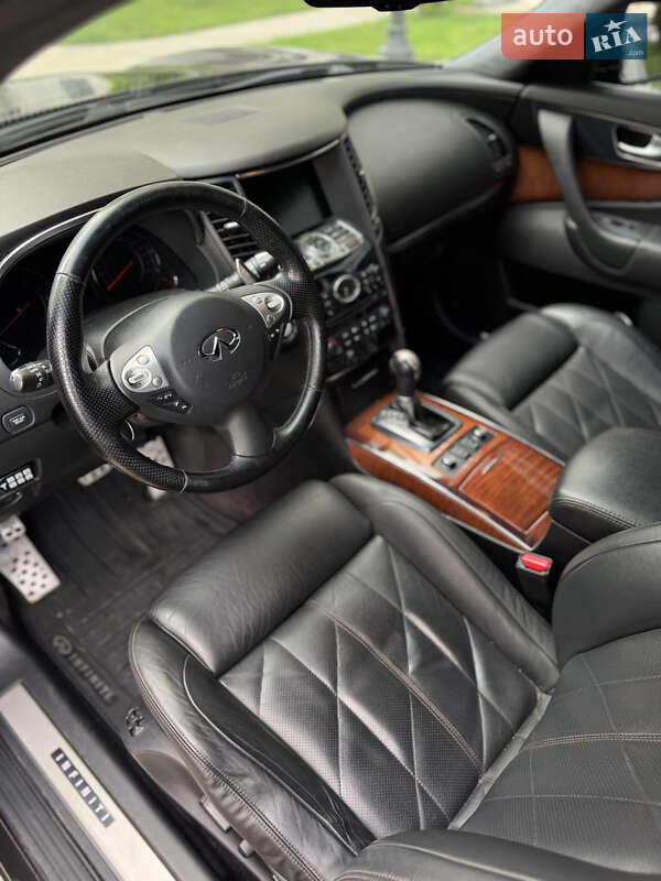Позашляховик / Кросовер Infiniti FX 37 2010 в Києві