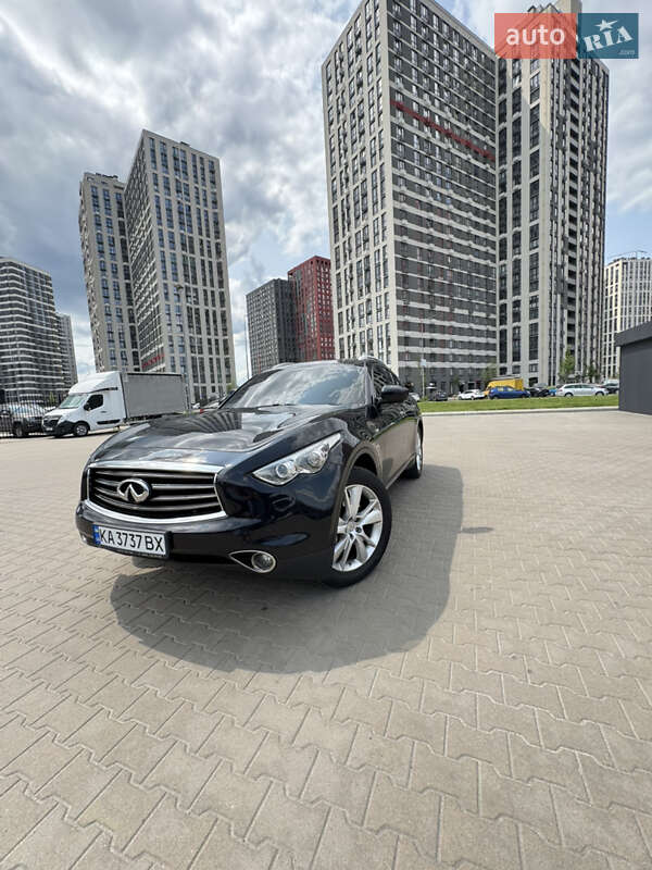 Позашляховик / Кросовер Infiniti FX 37 2012 в Києві