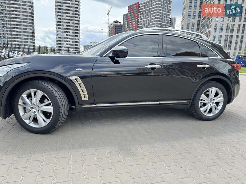 Позашляховик / Кросовер Infiniti FX 37 2012 в Києві