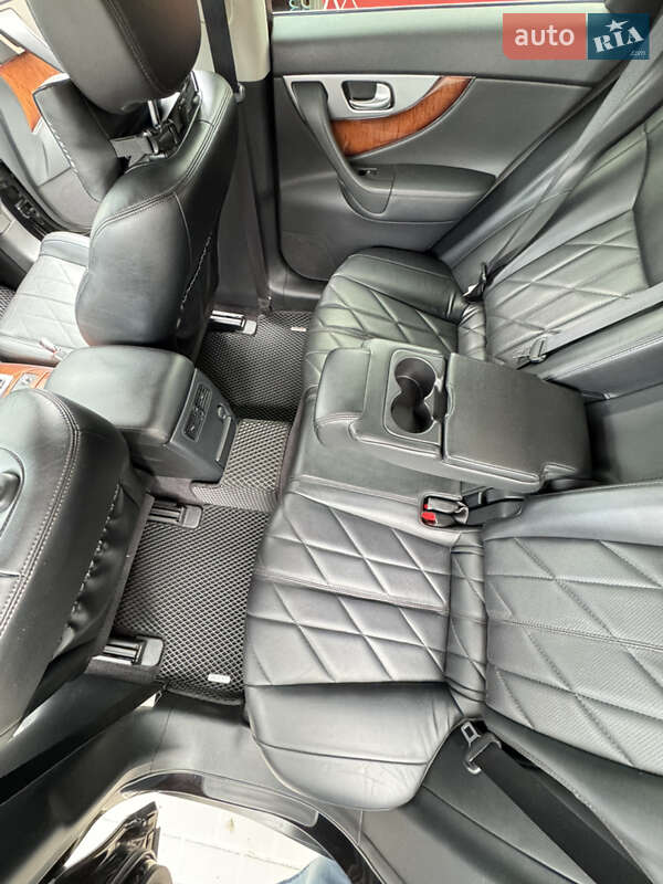 Позашляховик / Кросовер Infiniti FX 37 2012 в Києві