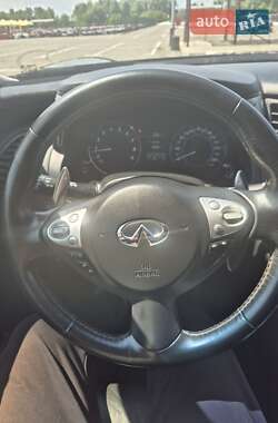 Внедорожник / Кроссовер Infiniti FX 37 2012 в 