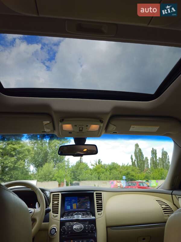 Внедорожник / Кроссовер Infiniti FX 37 2011 в Киеве