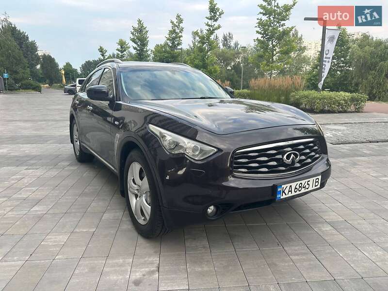 Позашляховик / Кросовер Infiniti FX 37 2011 в Києві