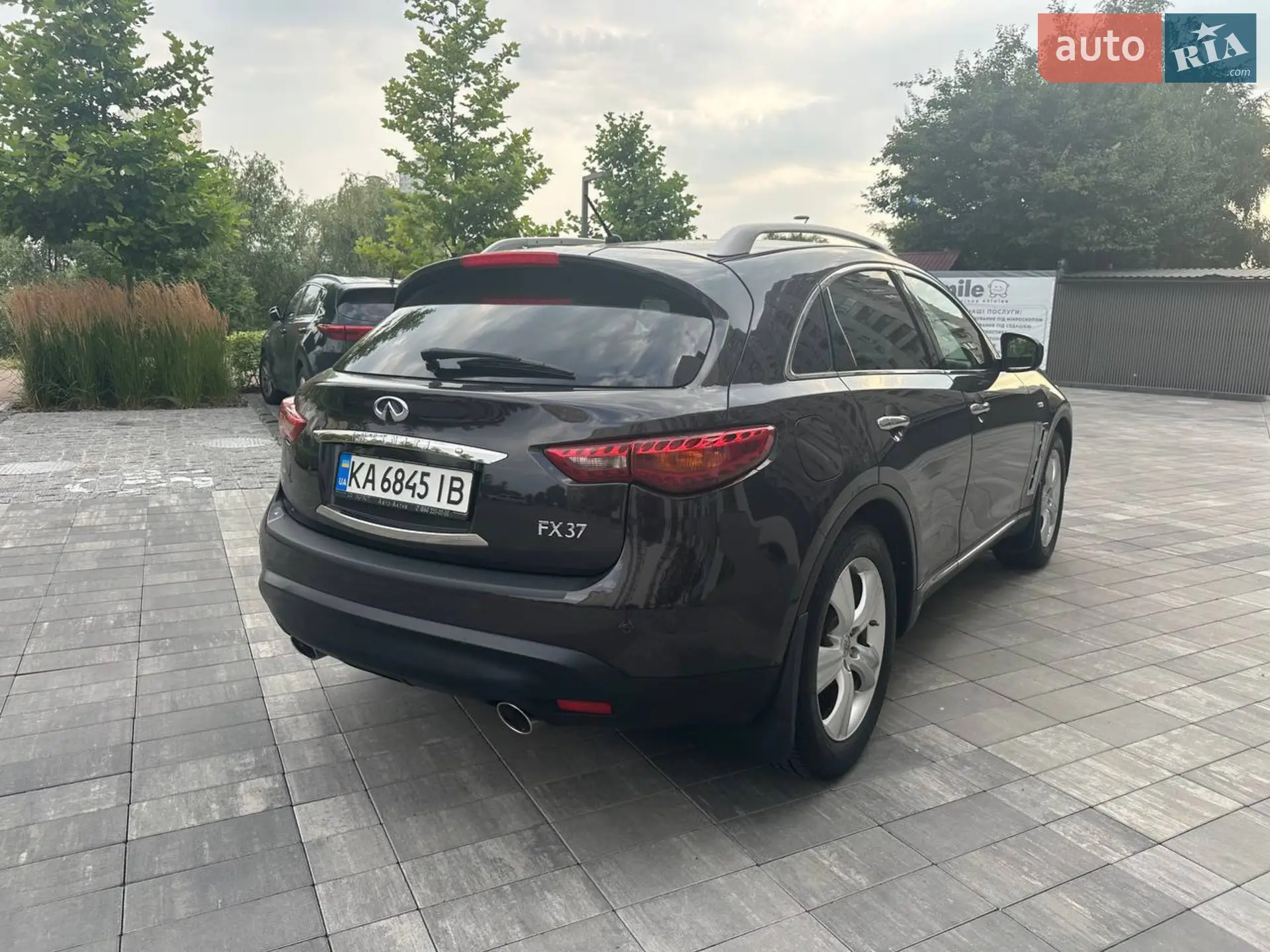 2011 Infiniti FX - мініатюра 13