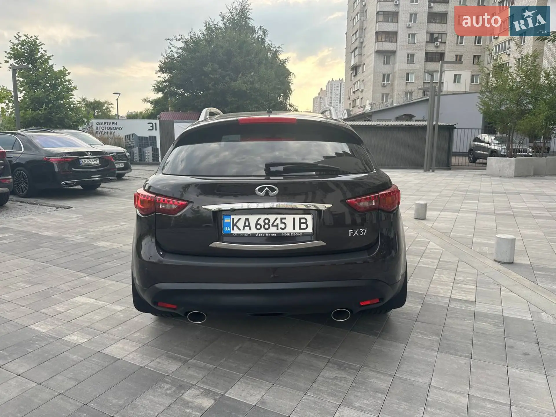 2011 Infiniti FX - мініатюра 16