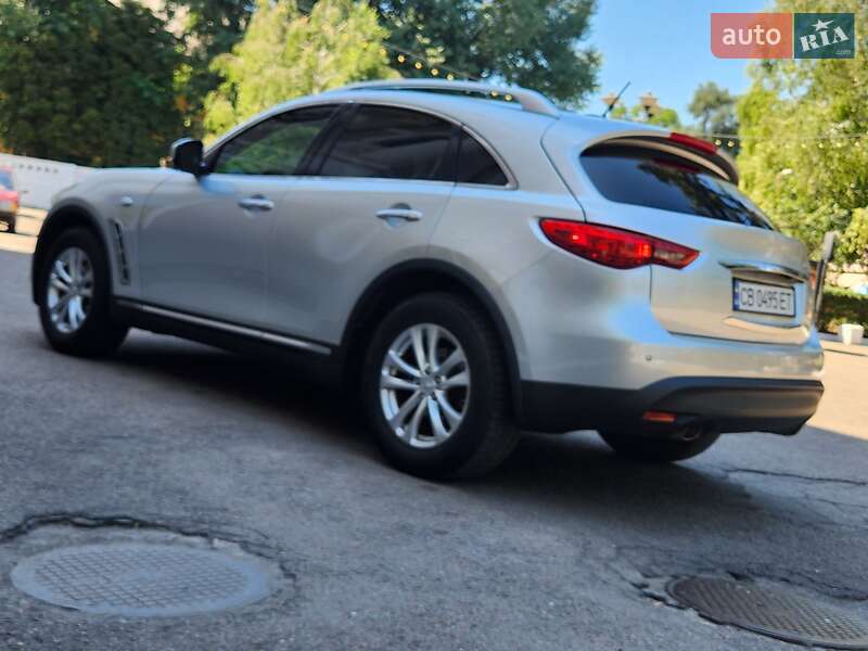 Внедорожник / Кроссовер Infiniti FX 37 2013 в Каменском