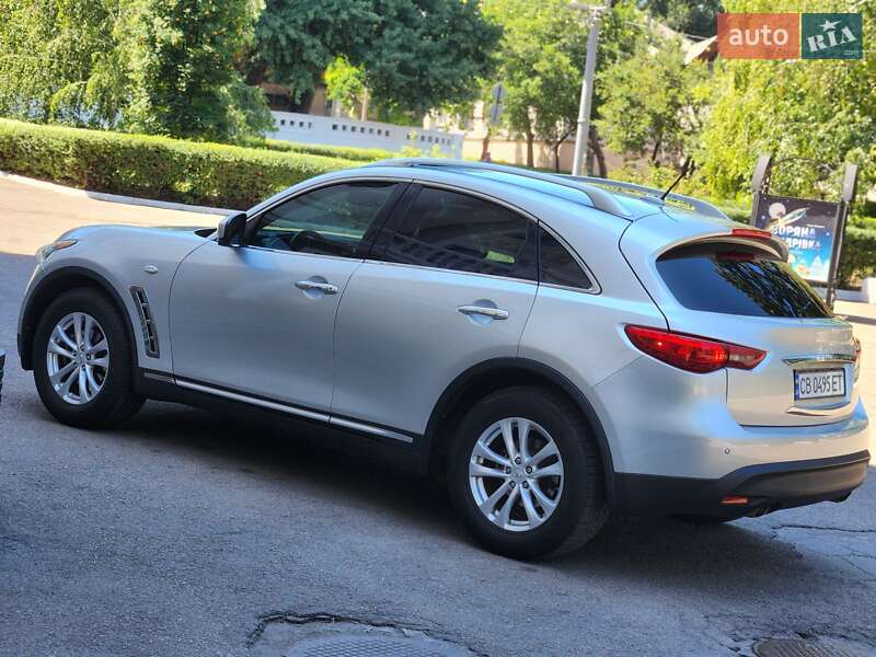 Внедорожник / Кроссовер Infiniti FX 37 2013 в Каменском