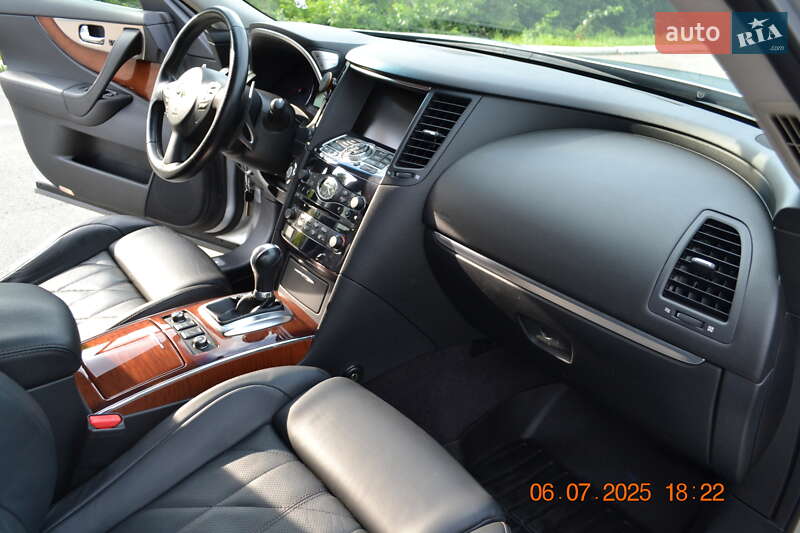 Внедорожник / Кроссовер Infiniti FX 37 2010 в Киеве