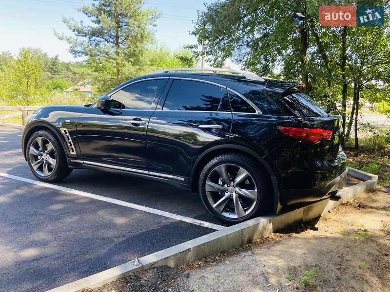 Infiniti FX 37 2011