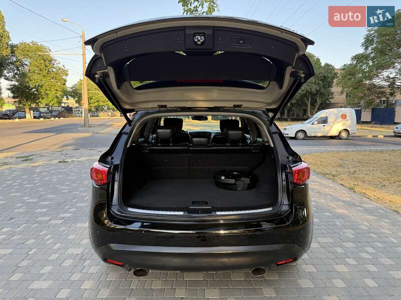 Внедорожник / Кроссовер Infiniti FX 37 2012 в Одессе