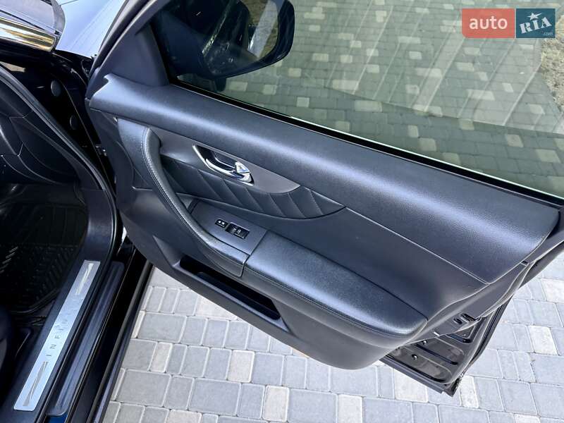 Внедорожник / Кроссовер Infiniti FX 37 2012 в Одессе