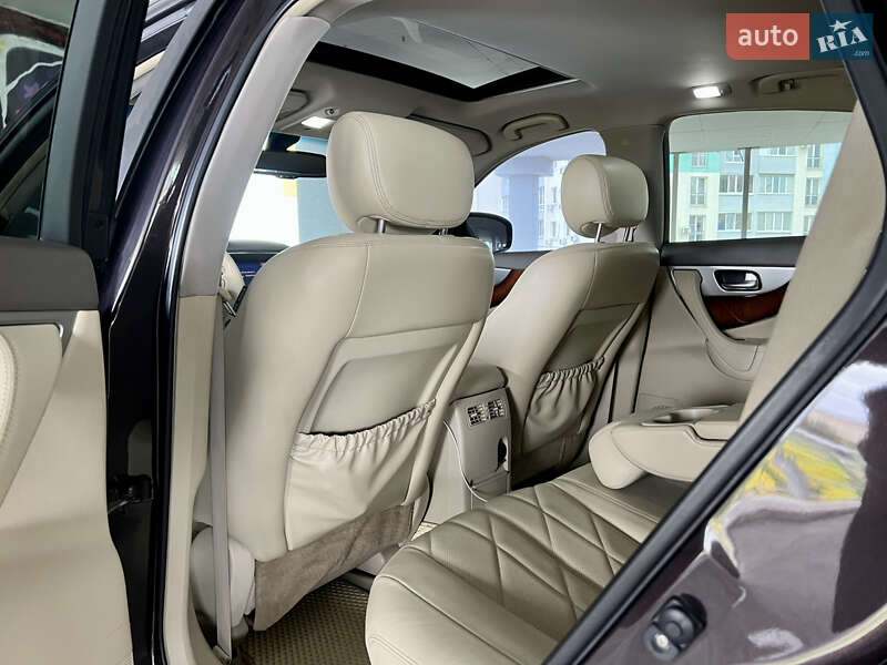 Внедорожник / Кроссовер Infiniti FX 37 2011 в Харькове