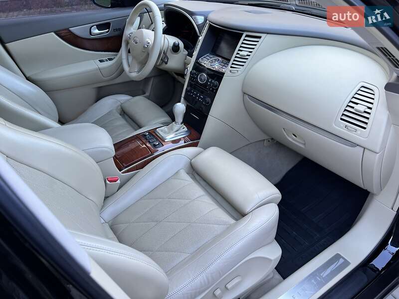 Внедорожник / Кроссовер Infiniti FX 37 2011 в Харькове