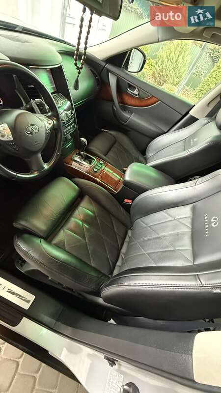 Внедорожник / Кроссовер Infiniti FX 37 2010 в Черкассах