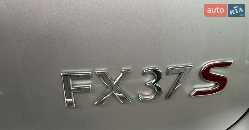 Внедорожник / Кроссовер Infiniti FX 37 2010 в Черкассах