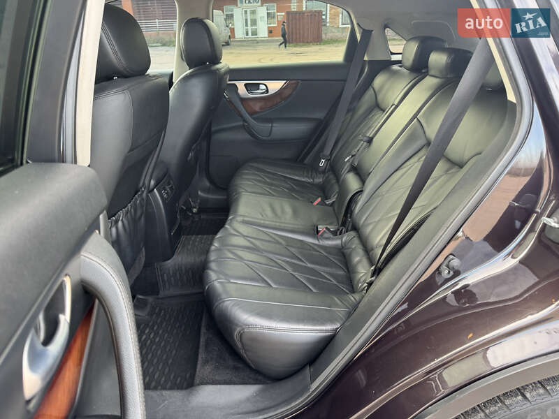 Внедорожник / Кроссовер Infiniti FX 37 2010 в Киеве фото 32 Внедорожник / Кроссовер Infiniti FX 37 2010 в Киеве