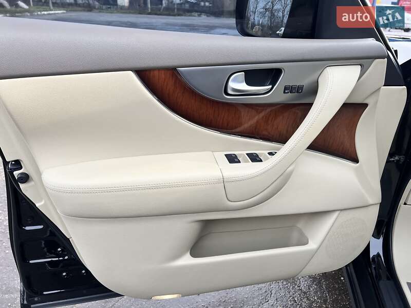 Позашляховик / Кросовер Infiniti FX 37 2011 в Харкові