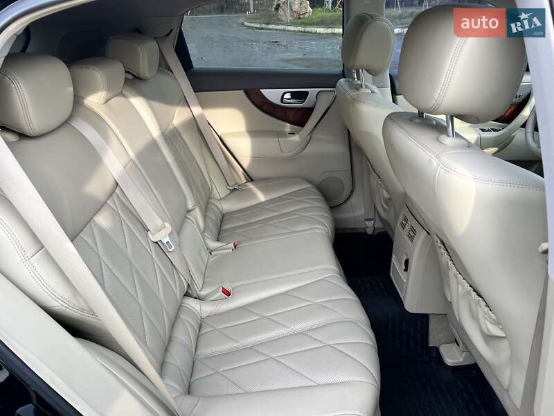 Позашляховик / Кросовер Infiniti FX 37 2011 в Харкові
