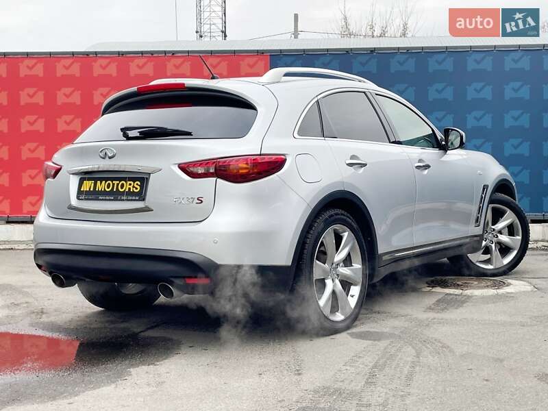 Внедорожник / Кроссовер Infiniti FX 37 2012 в Киеве