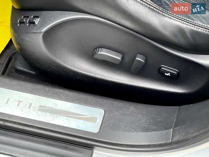 Внедорожник / Кроссовер Infiniti FX 37 2012 в Киеве