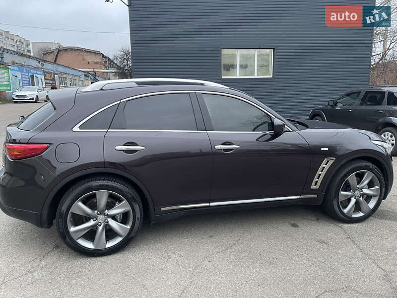 Позашляховик / Кросовер Infiniti FX 37 2011 в Чернігові