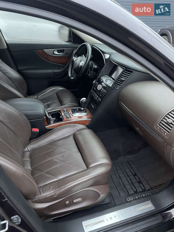 Позашляховик / Кросовер Infiniti FX 37 2011 в Чернігові