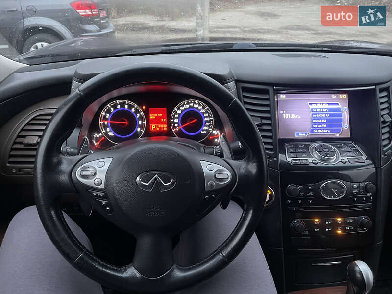 Позашляховик / Кросовер Infiniti FX 37 2011 в Чернігові
