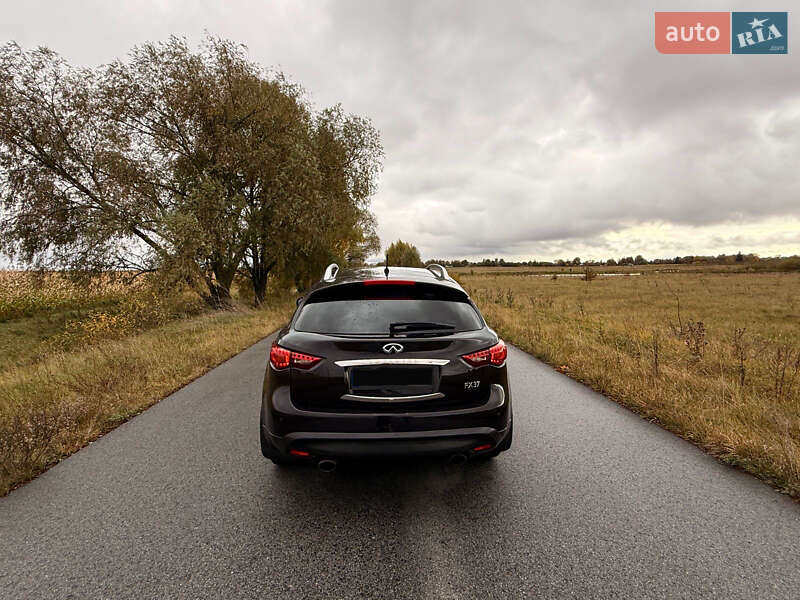 Позашляховик / Кросовер Infiniti FX 37 2010 в Чернігові