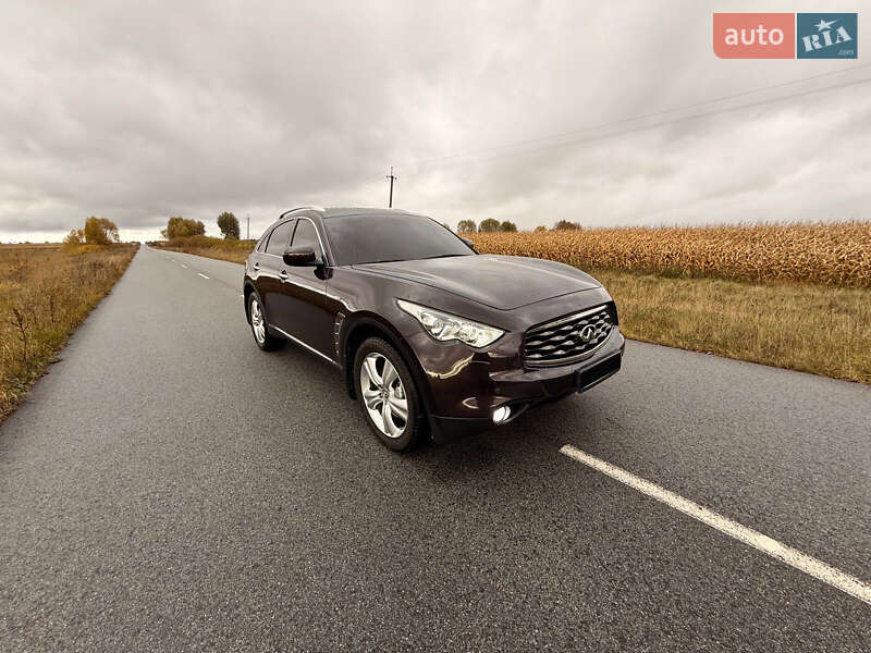 Позашляховик / Кросовер Infiniti FX 37 2010 в Чернігові
