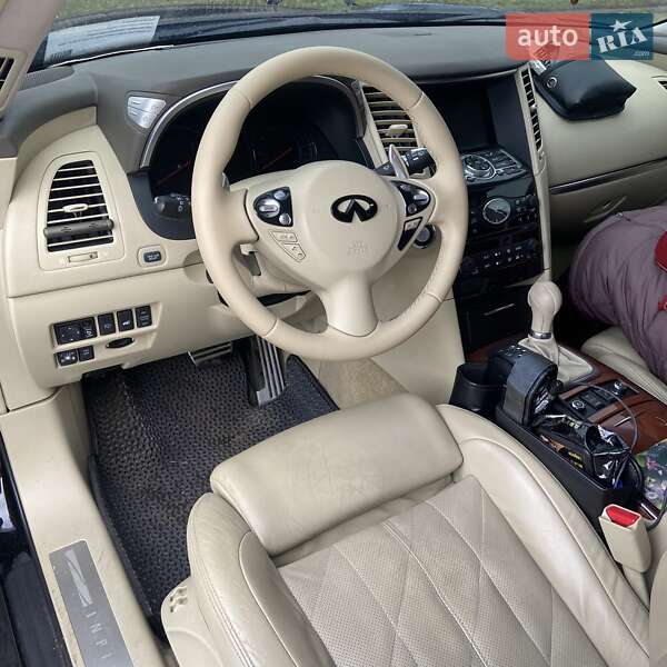 Позашляховик / Кросовер Infiniti FX 37 2011 в Києві