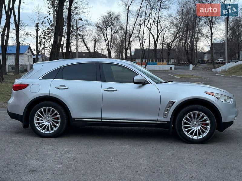Внедорожник / Кроссовер Infiniti FX 37 2013 в Каменском
