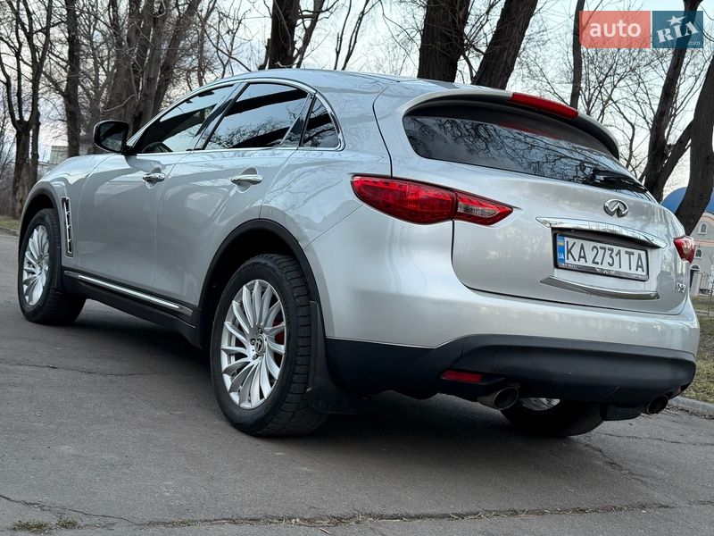 Внедорожник / Кроссовер Infiniti FX 37 2013 в Каменском