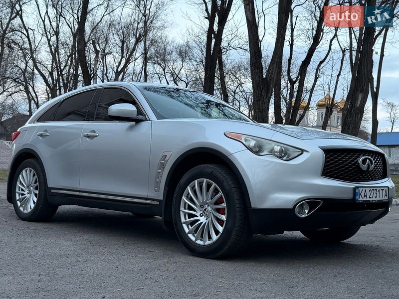 Внедорожник / Кроссовер Infiniti FX 37 2013 в Каменском