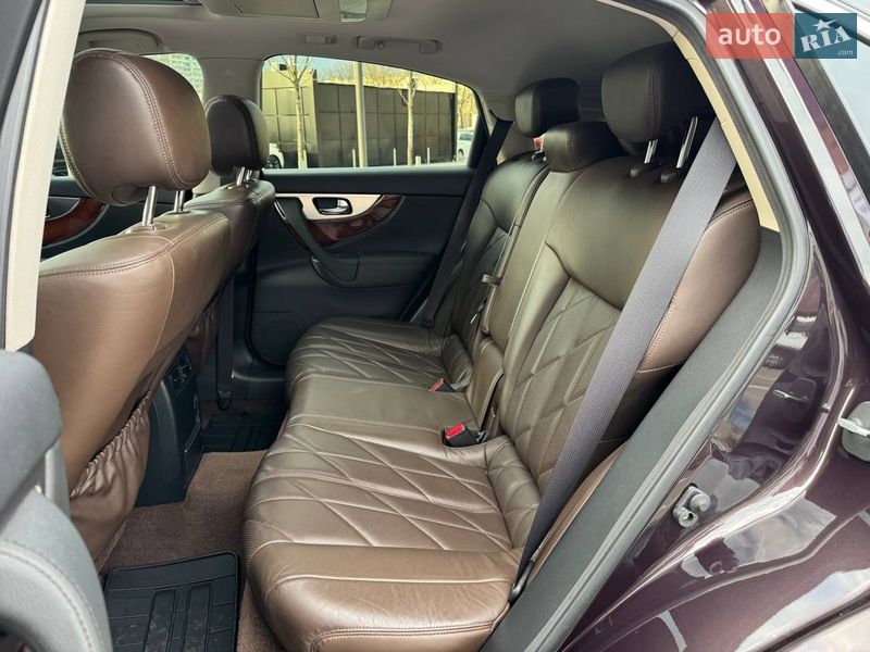 Внедорожник / Кроссовер Infiniti FX 37 2010 в Киеве