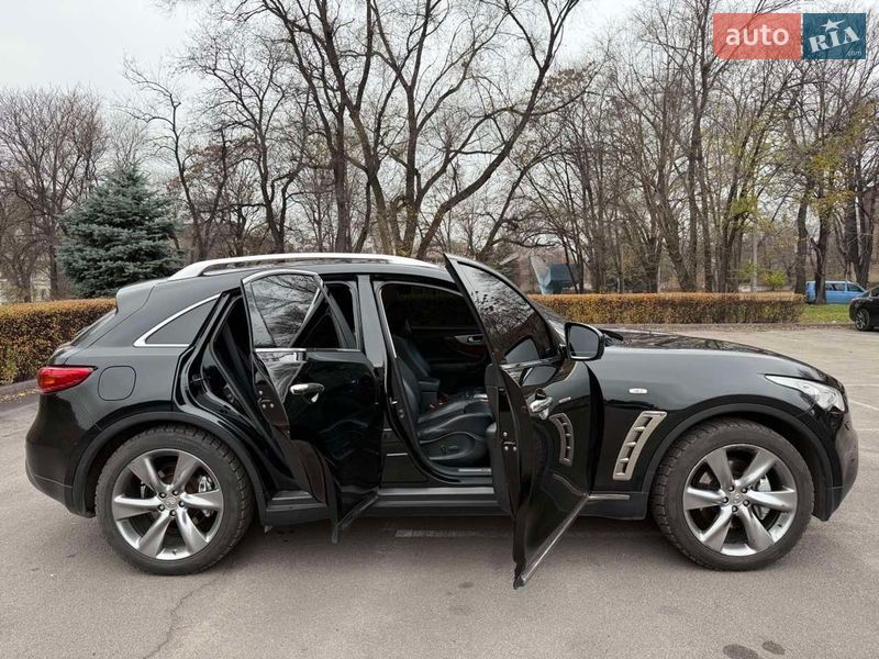 Внедорожник / Кроссовер Infiniti FX 37 2012 в Каменском