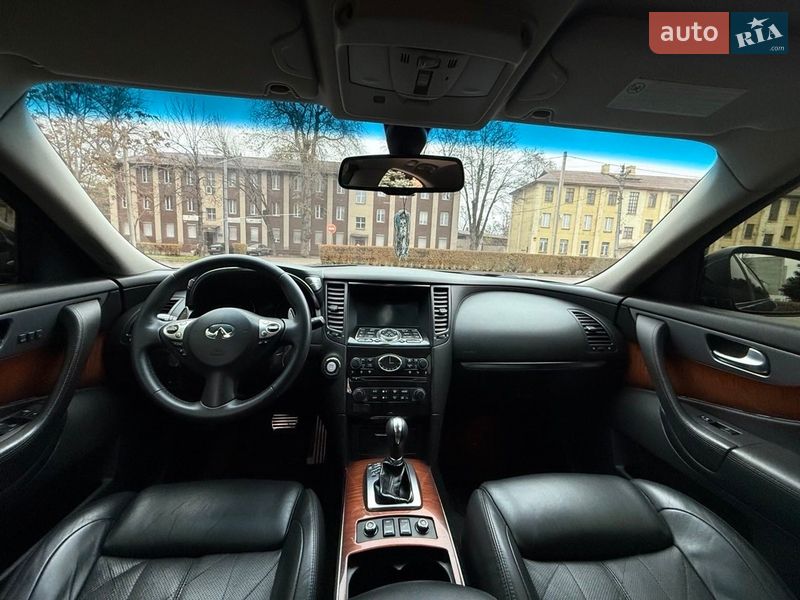 Внедорожник / Кроссовер Infiniti FX 37 2012 в Каменском