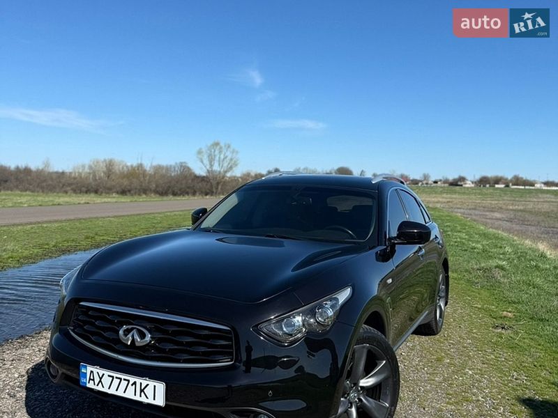 Infiniti FX 37 2011