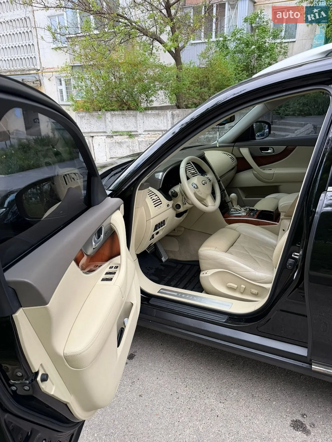 2011 Infiniti FX - мініатюра 11