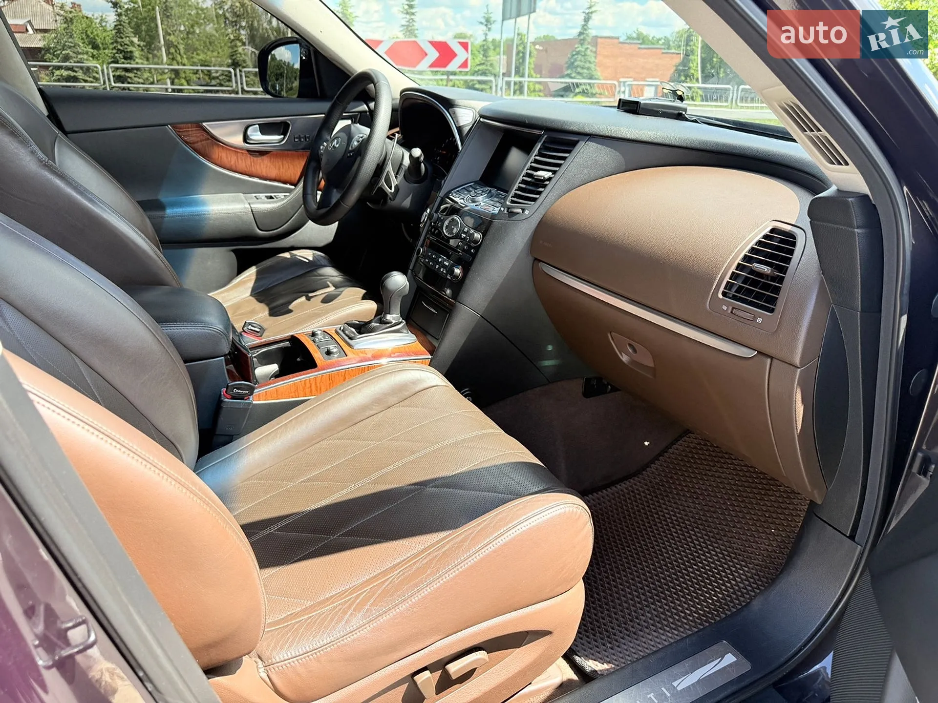 2010 Infiniti FX - мініатюра 8