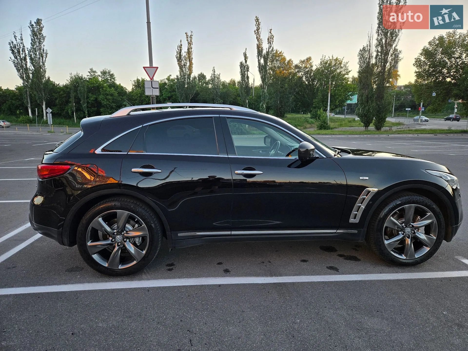 2011 Infiniti FX - мініатюра 17