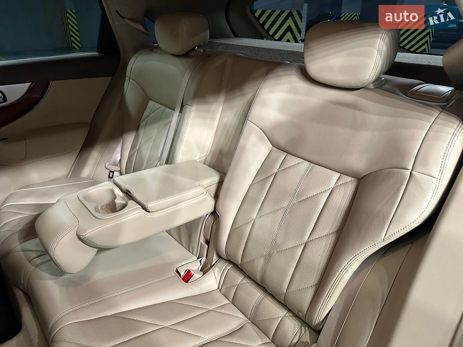 2011 Infiniti FX - мініатюра 12