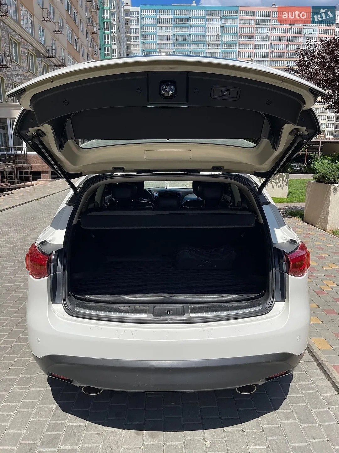 2011 Infiniti FX - мініатюра 9