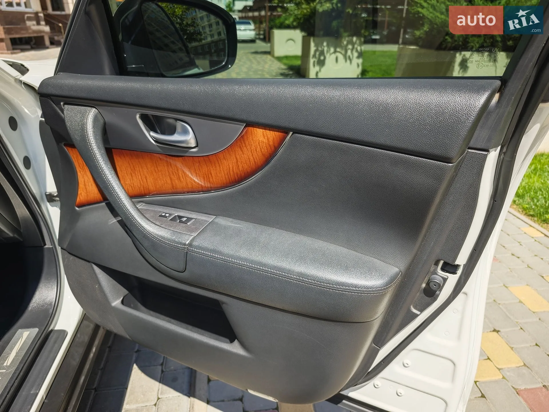 2011 Infiniti FX - мініатюра 15