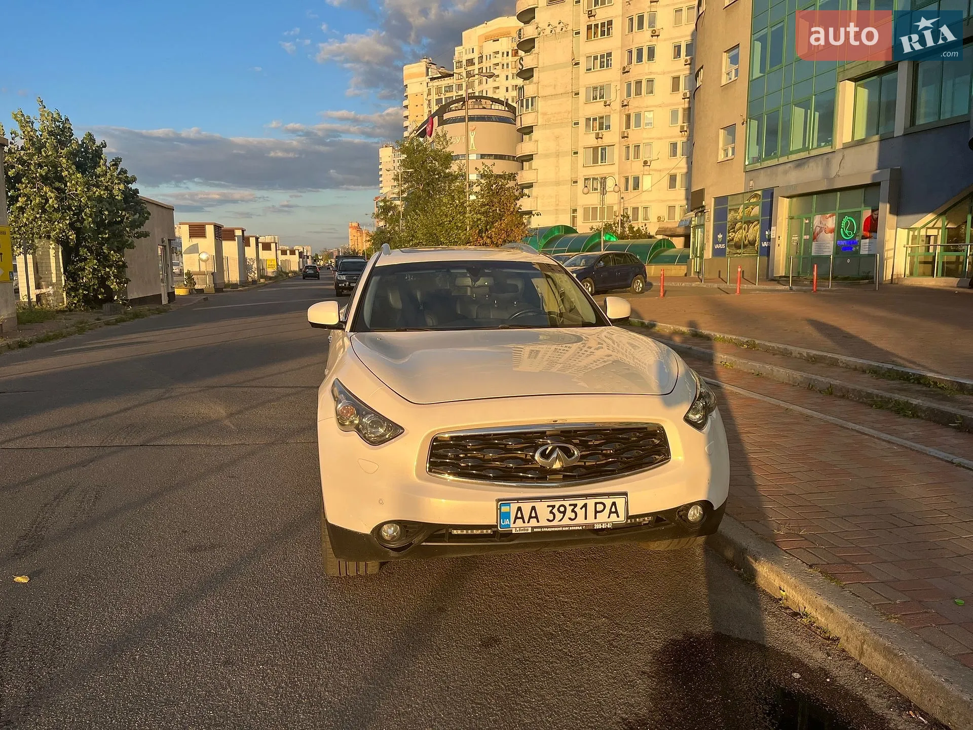 2011 Infiniti FX - мініатюра 8