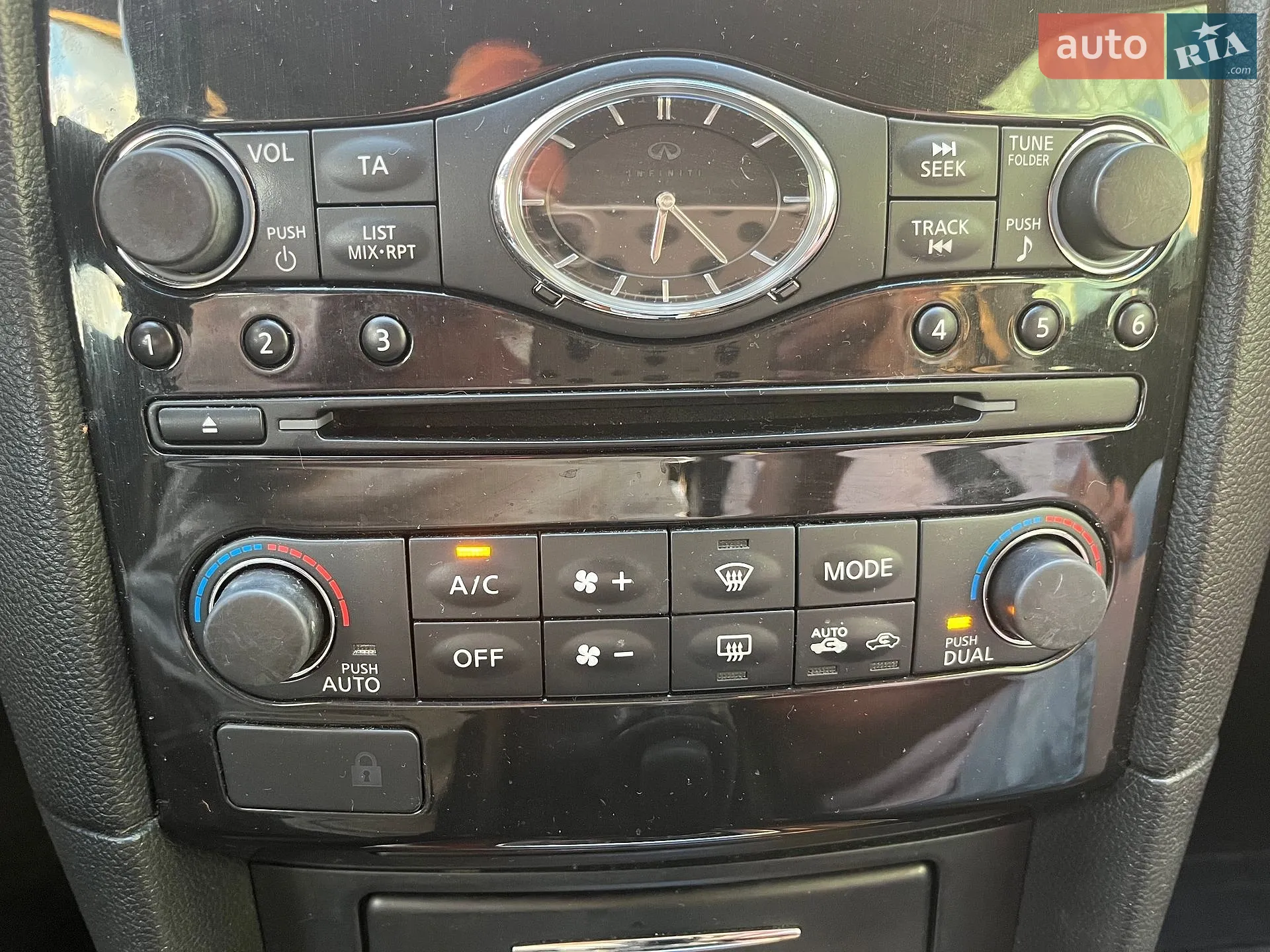 2011 Infiniti FX - мініатюра 18