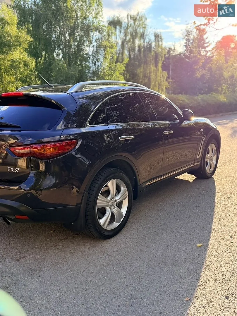 2010 Infiniti FX - мініатюра 10