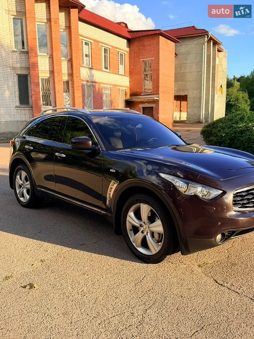 2010 Infiniti FX - фото 1