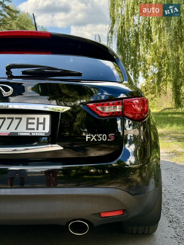 Позашляховик / Кросовер Infiniti FX 50 2008 в Краснограді