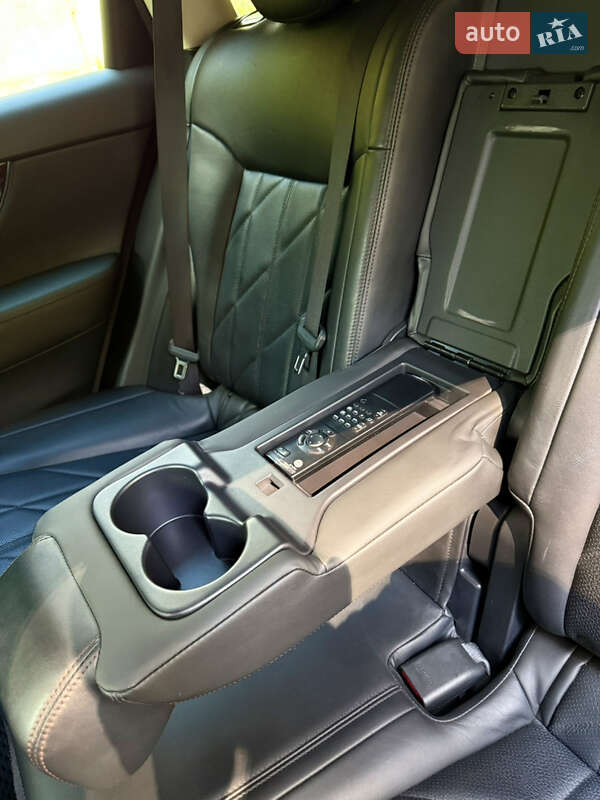 Позашляховик / Кросовер Infiniti FX 50 2008 в Краснограді